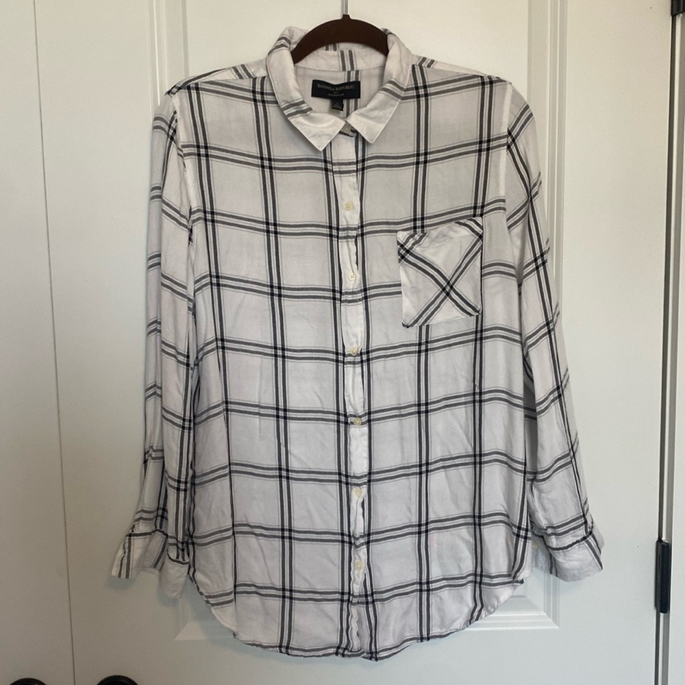 Banana Republic Boyfriend Fit Long Sleeve
